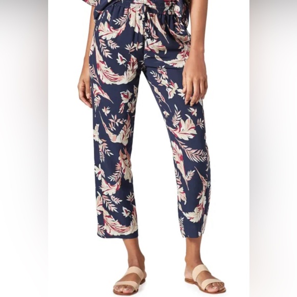 JOIE Cropped Floral Print Crepe de Chine Tapered Pants; Medium; 27” inseam; NWOT - Picture 3 of 9